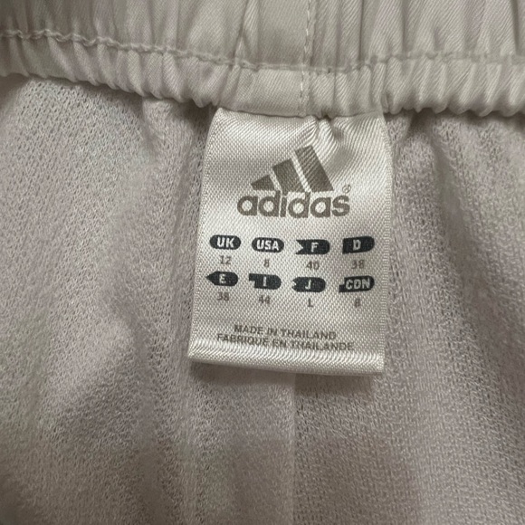 Adidas women’s tennis shorts white size 8 - Picture 5 of 5